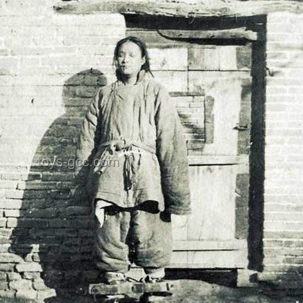 人类直立行走：极端小概率事件的深度剖析